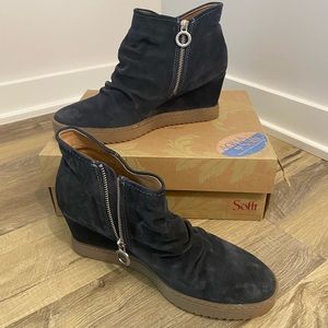 Söfft Siri Blue Suede Aqua Soft Heels